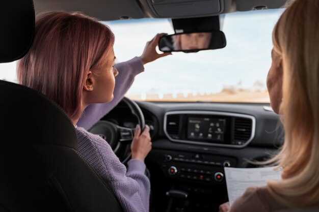 Процесс снятия и замены зеркала заднего вида Mitsubishi Outlander XL