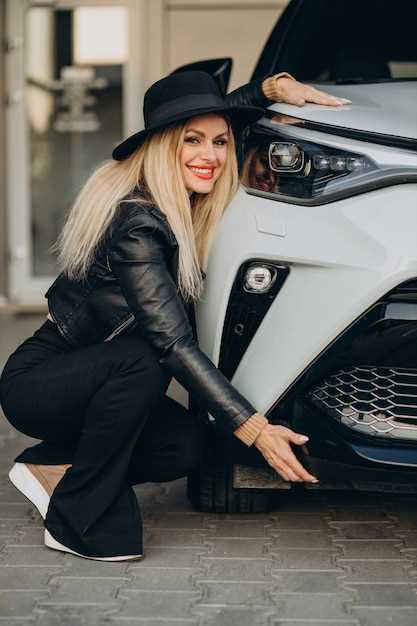 Лучшие модели Toyota 4 двери: обзор, характеристики и отзывы