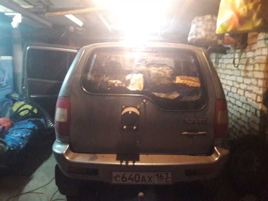 Как быстро и безопасно заменить заднее стекло на Шевроле Нива — пошаговая инструкция